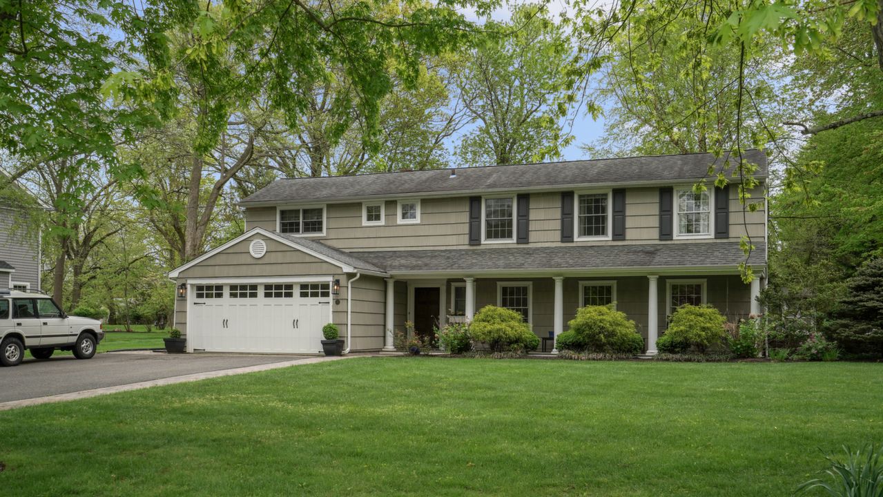 12 Southvale Ave, Little Silver, NJ, 07739 Scene 1