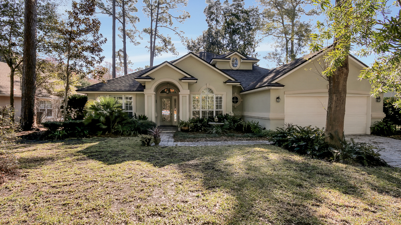 Welcome to 95337 Mackinas Circle!