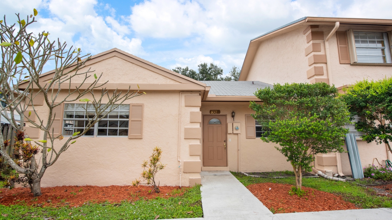 8329-Fairway-Rd-01