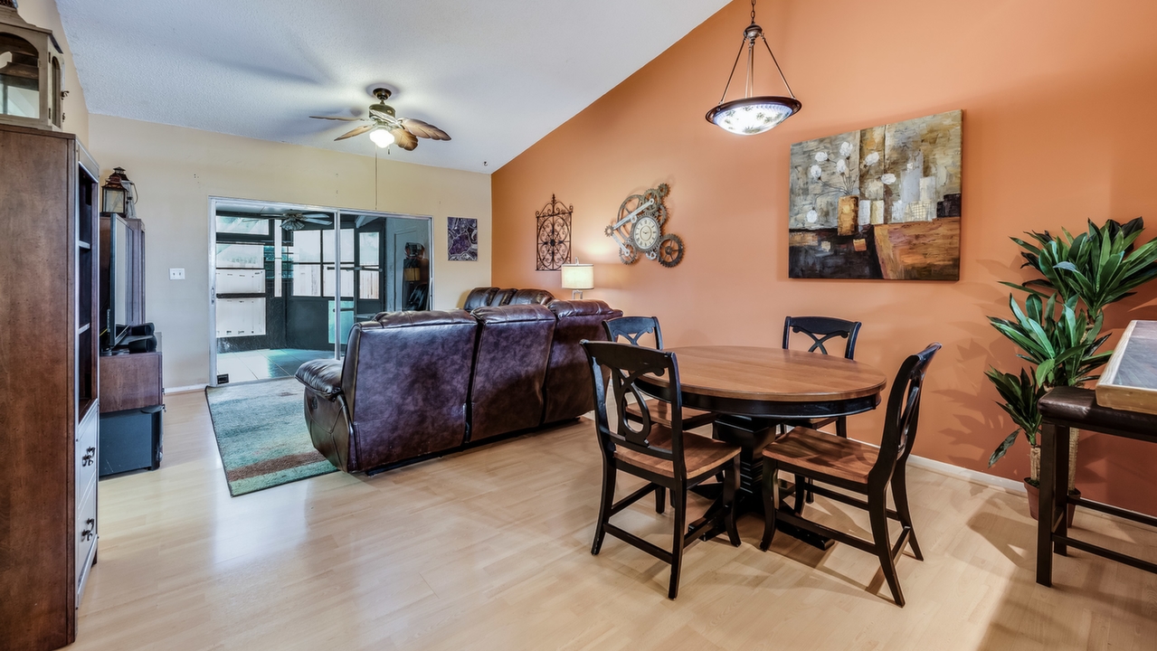 8329-Fairway-Rd-04