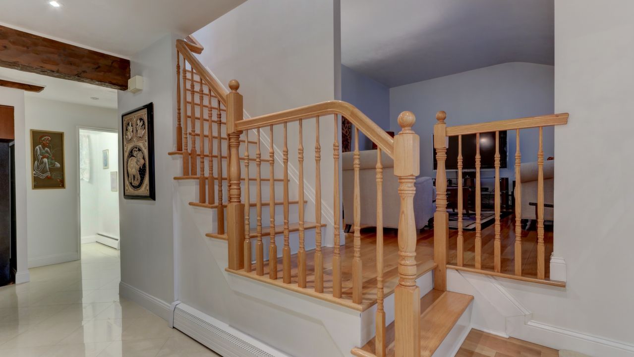 14 Stonington Cir, Wheatley Heights, NY, 11798 Scene 3