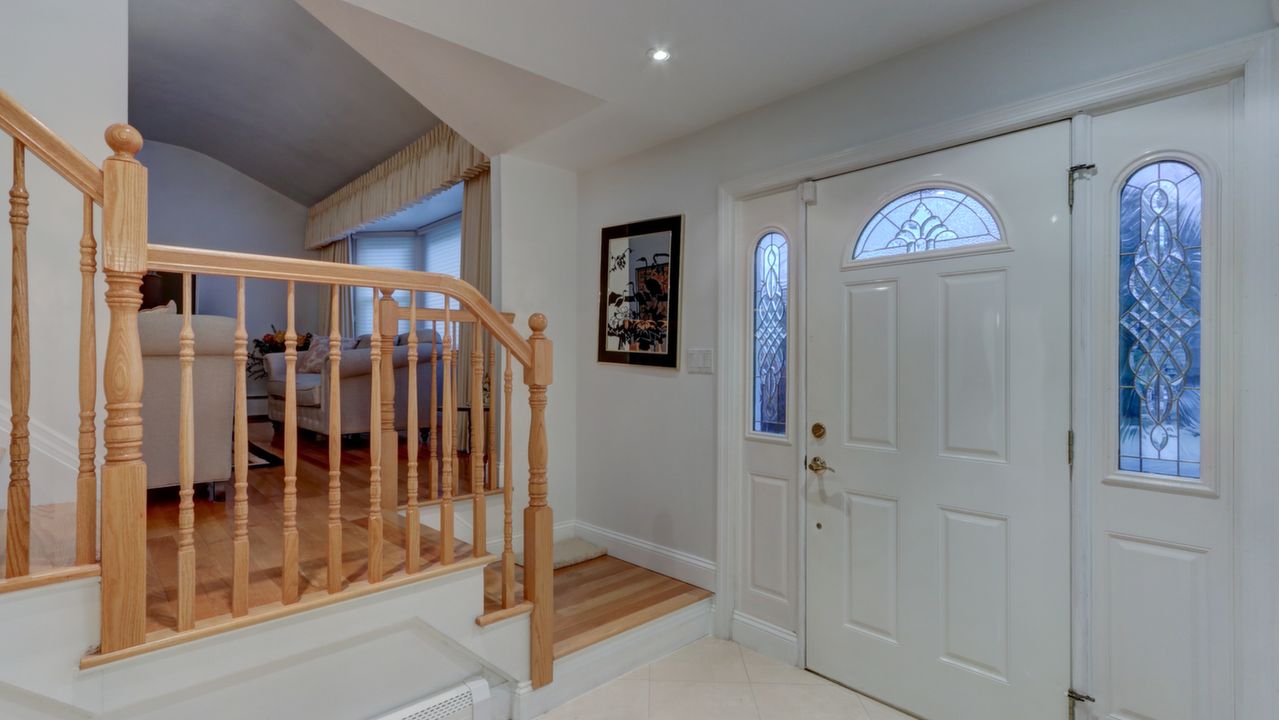 14 Stonington Cir, Wheatley Heights, NY, 11798 Scene 4