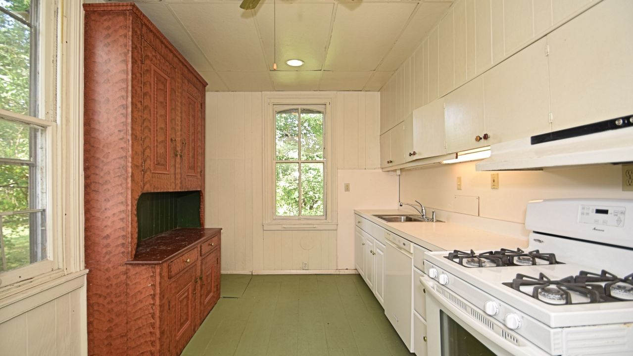 907 Bethlehem Pike, Flourtown, PA, 19038 Scene 4