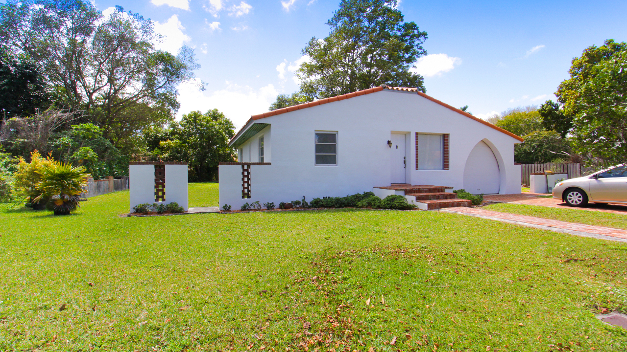 952-NE-91st-Terr-01