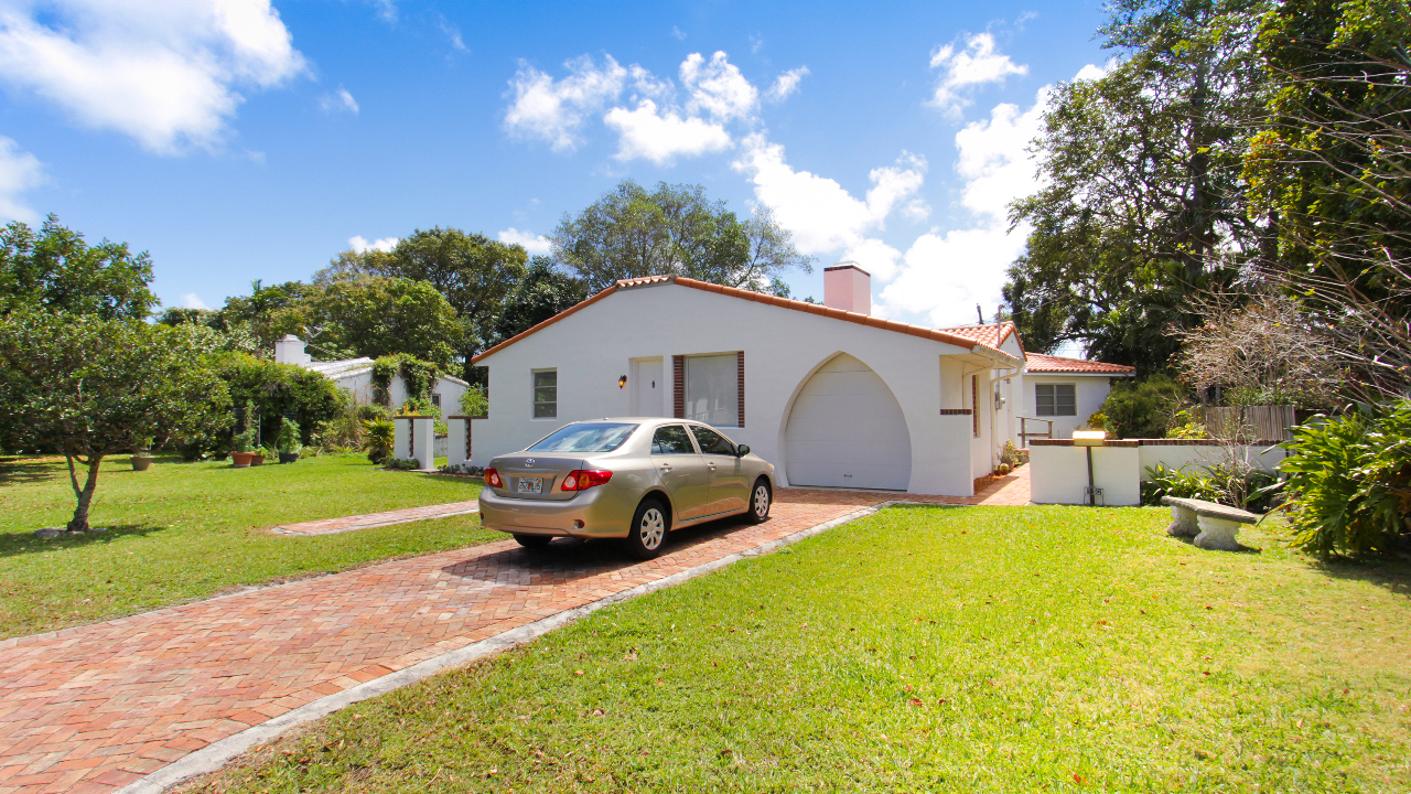 952-NE-91st-Terr-02