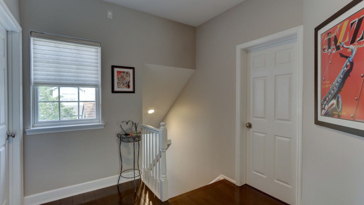 83 Carriage Ln, Plainview, NY, 11803 Scene 3