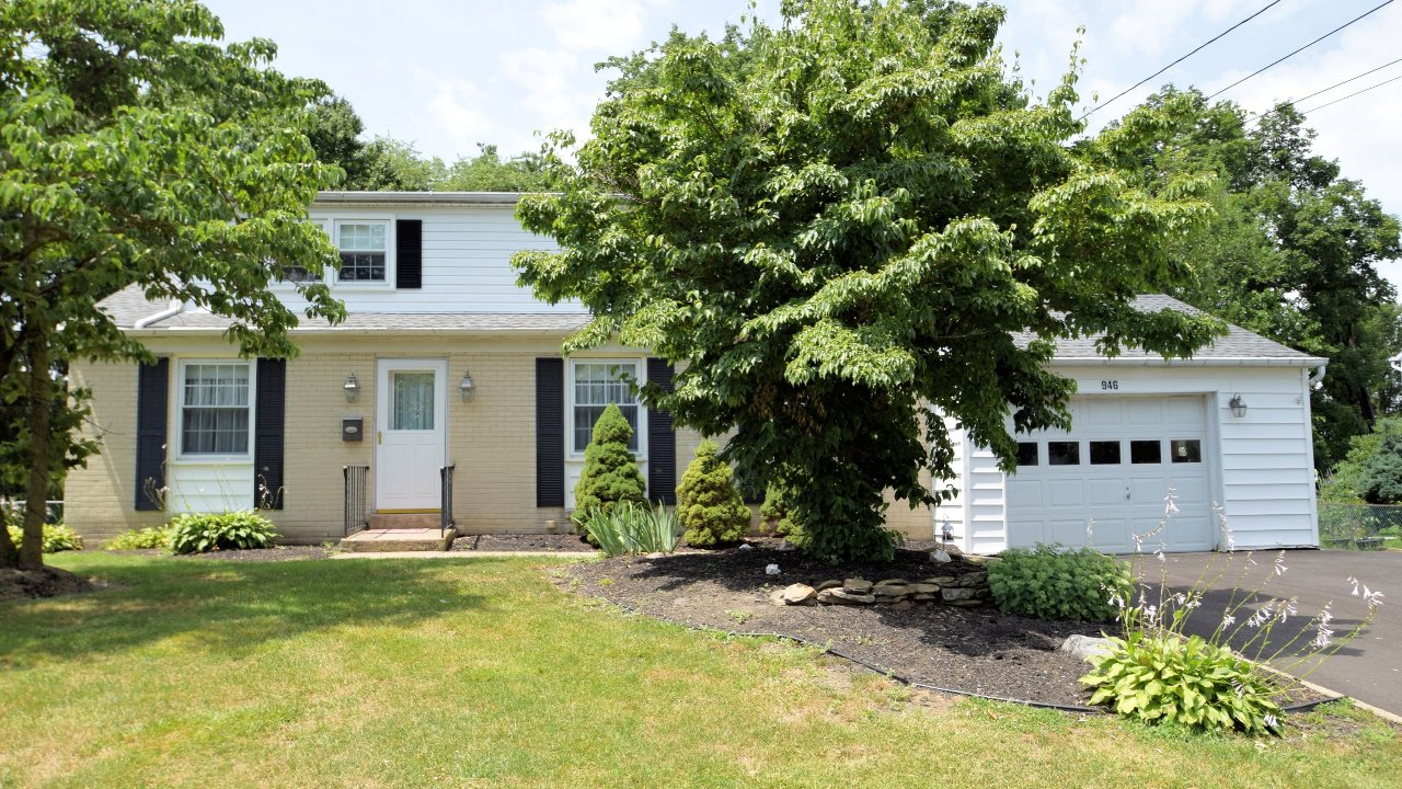 946 Woodbourne Dr, Southampton, PA, 18966 Scene 1