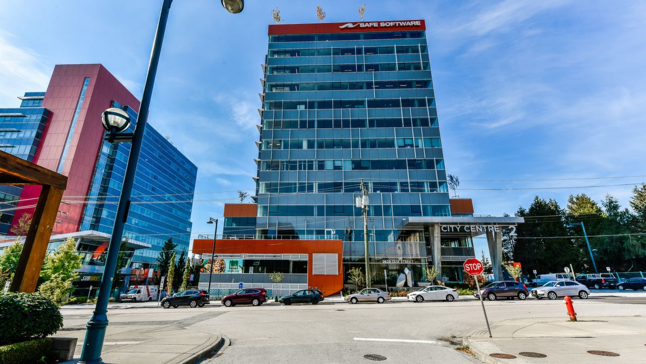 703-9639 137A St, Surrey, BC, V3V 0C6 Scene 3