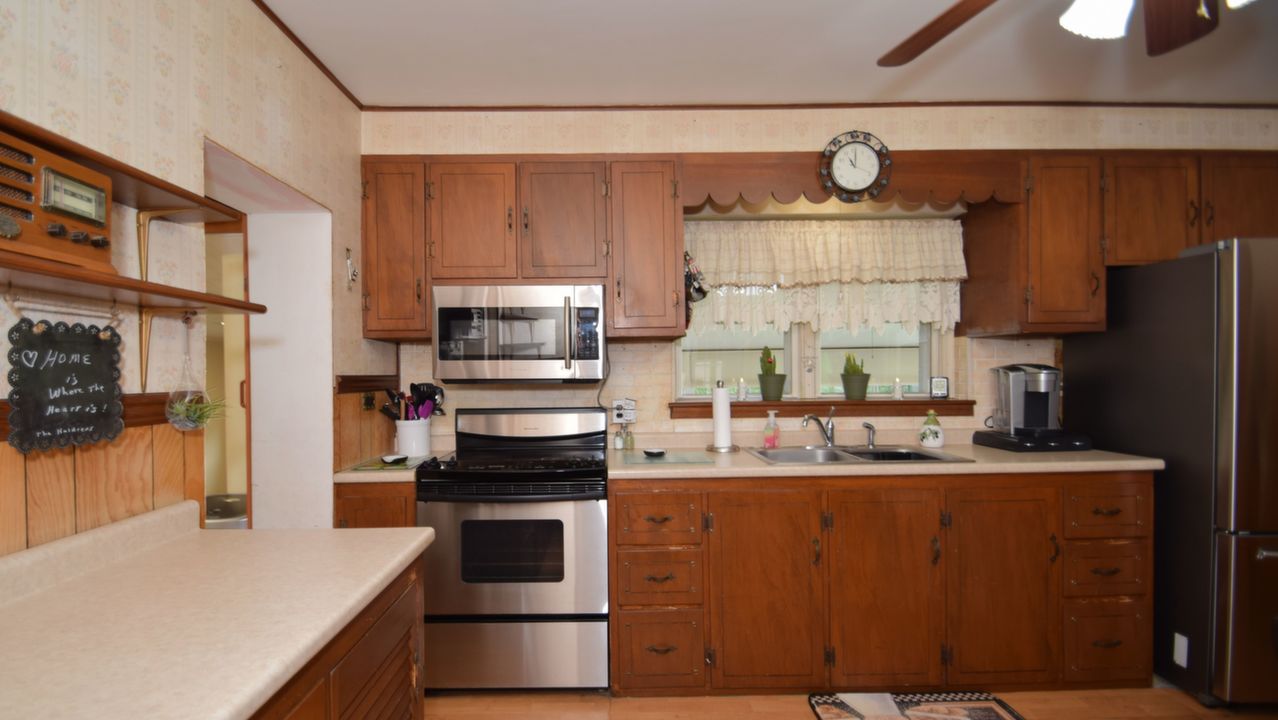 258 Black Rock Rd, Oaks, PA, 19456 Scene 3