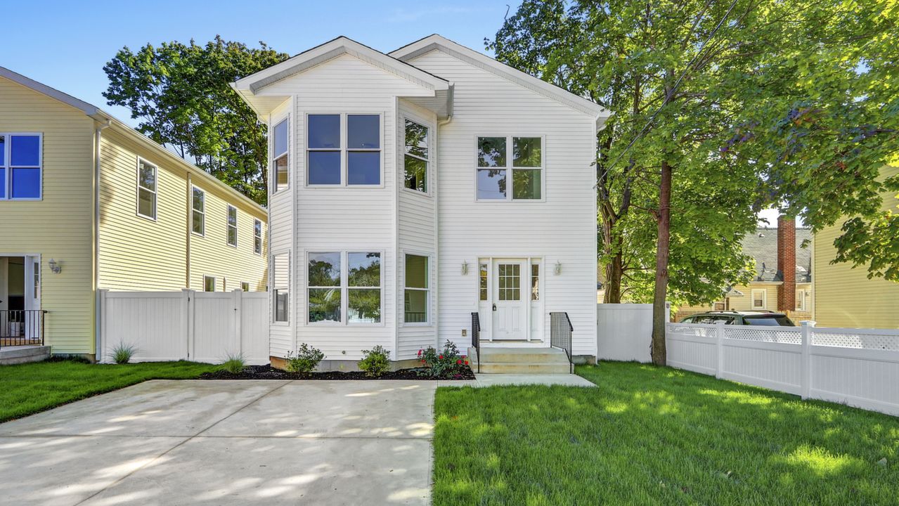 12 Denton Pl, Roosevelt, NY, 11575 Scene 1