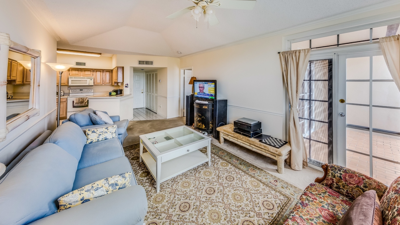 University Inn #2405-03