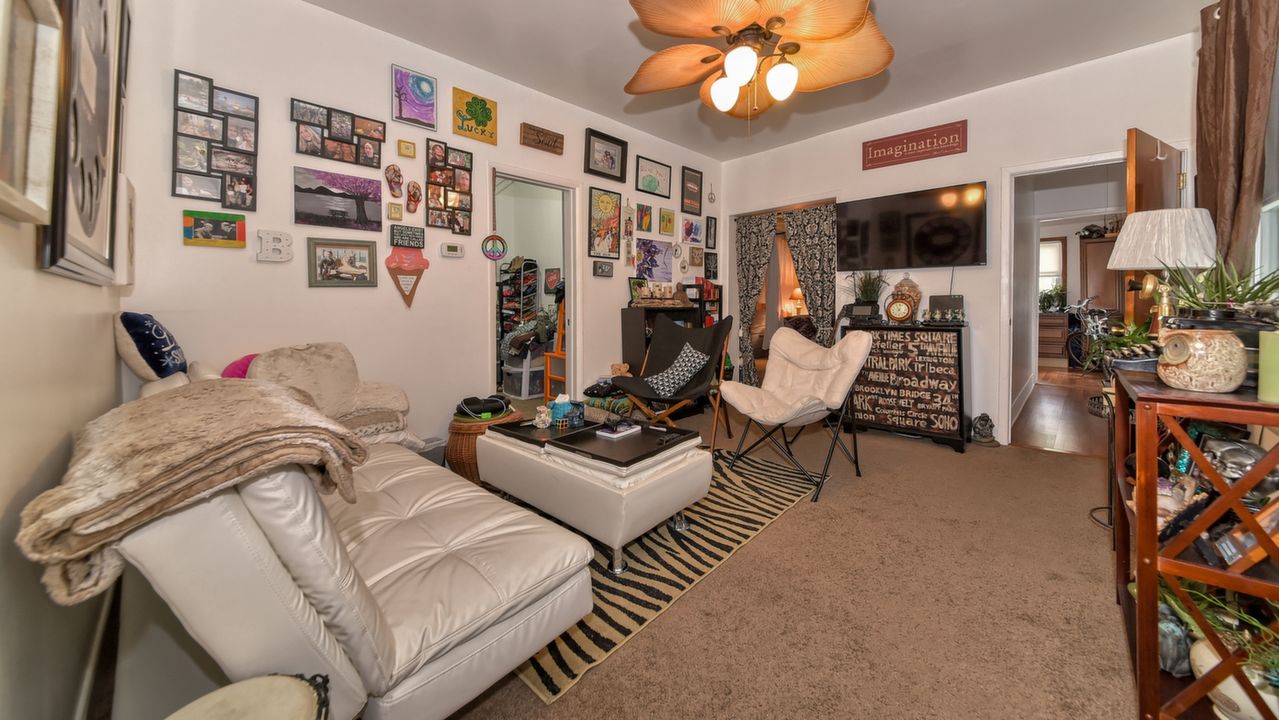 1st Flr Living Room