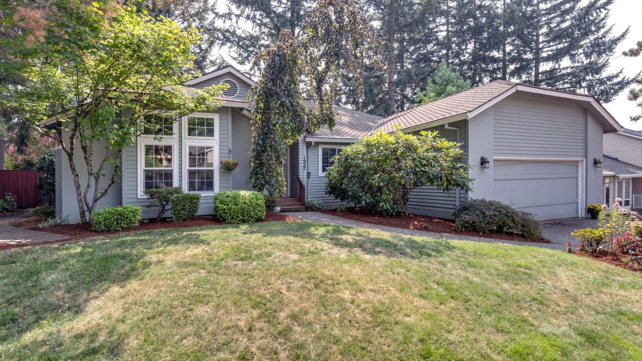 1927 Aztec Ct, West Linn, OR, 97068 Scene 2