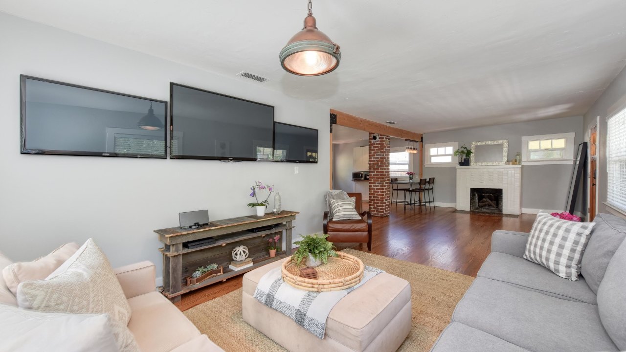 700 San Miguel Way, Sacramento, CA, 95819 Scene 2