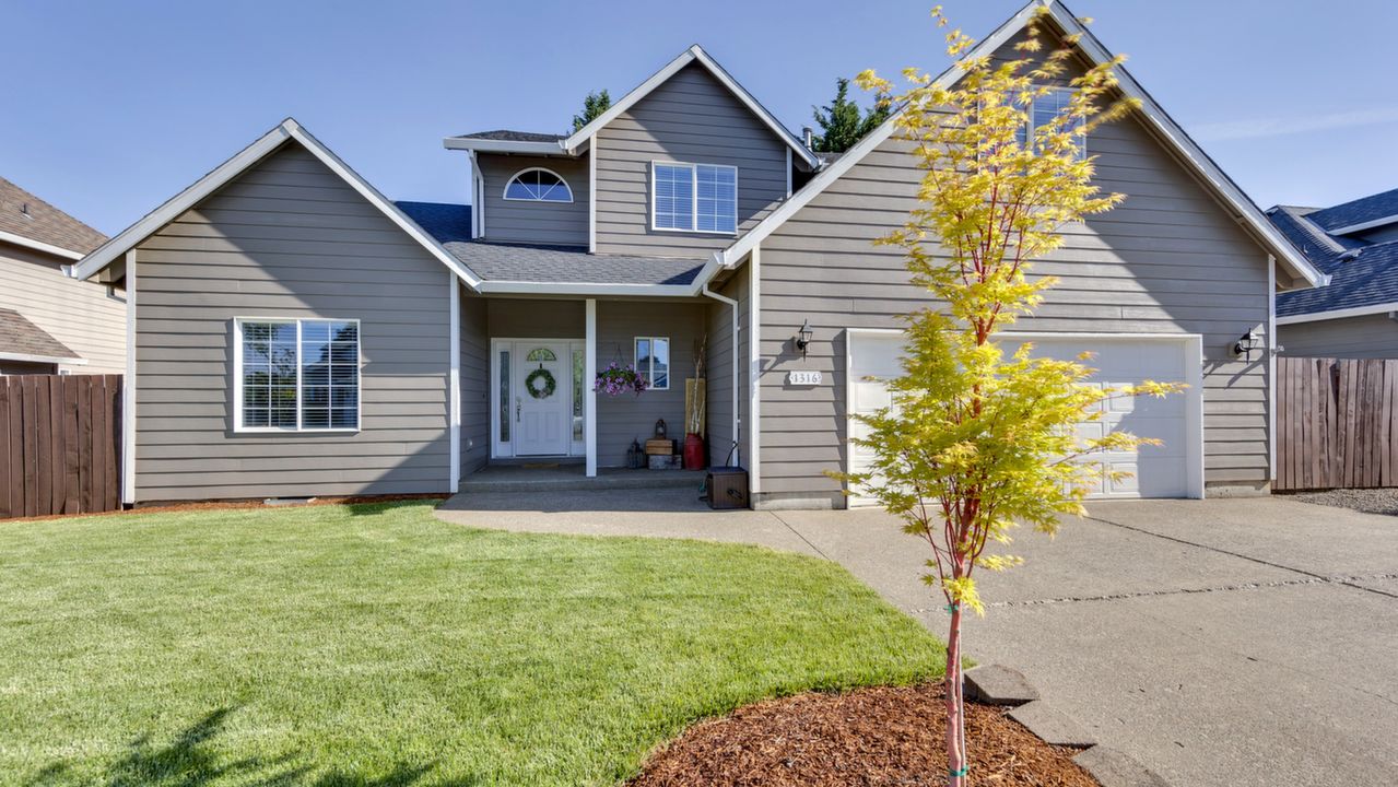 1316 SE 11th Loop, Canby, OR, 97013 Scene 2