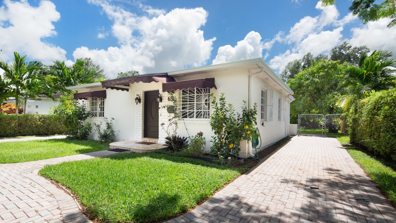6516-SW-23rd-St-03