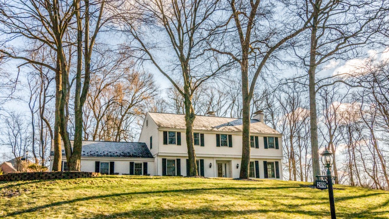 2919 Swansea Crescent E_1