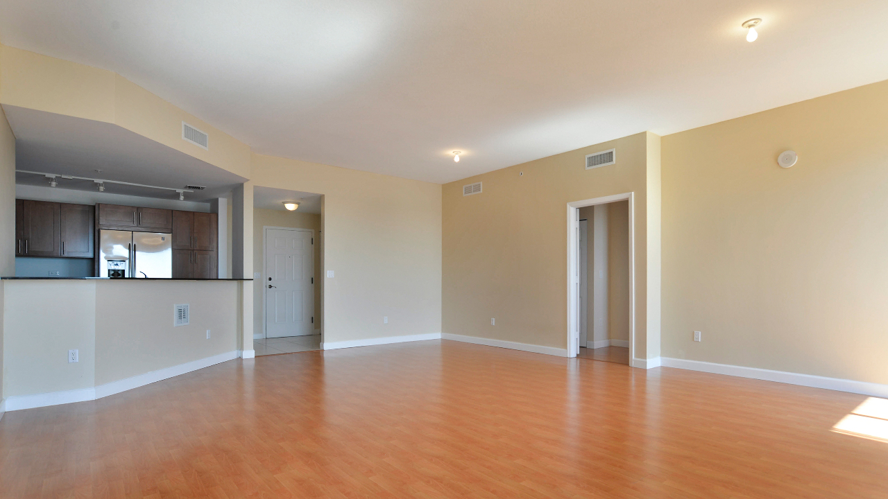 8395-SW-72nd-Ct-#703-03