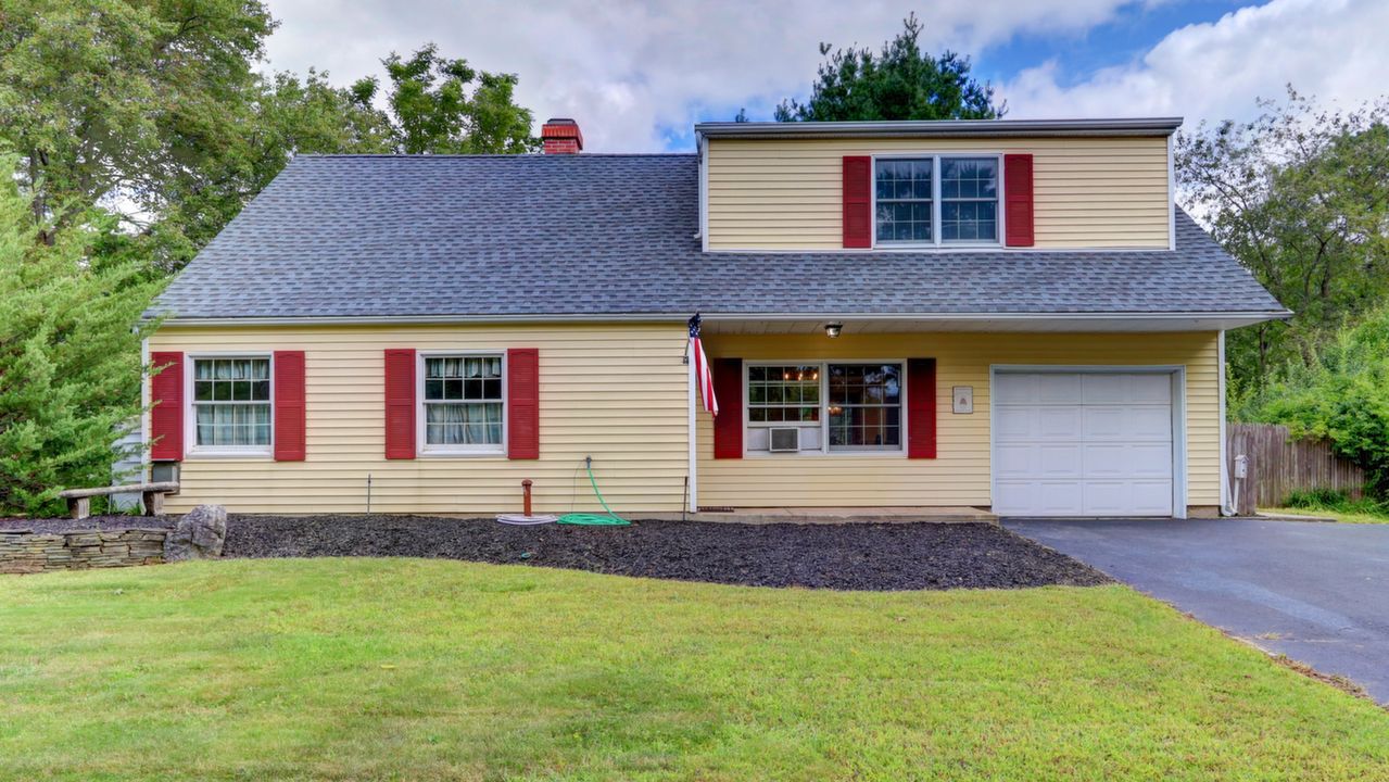 35 Redpine Rd, Medford, NY, 11763 Scene 1