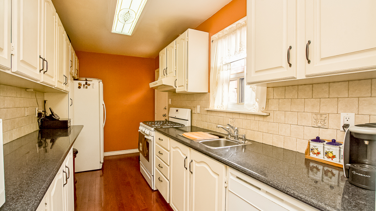 83 Newstead Cres, Brampton, ON, L6V 2A8 Scene 3