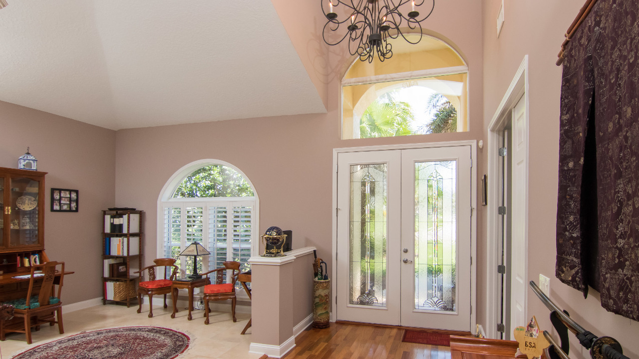 Foyer & Living Room