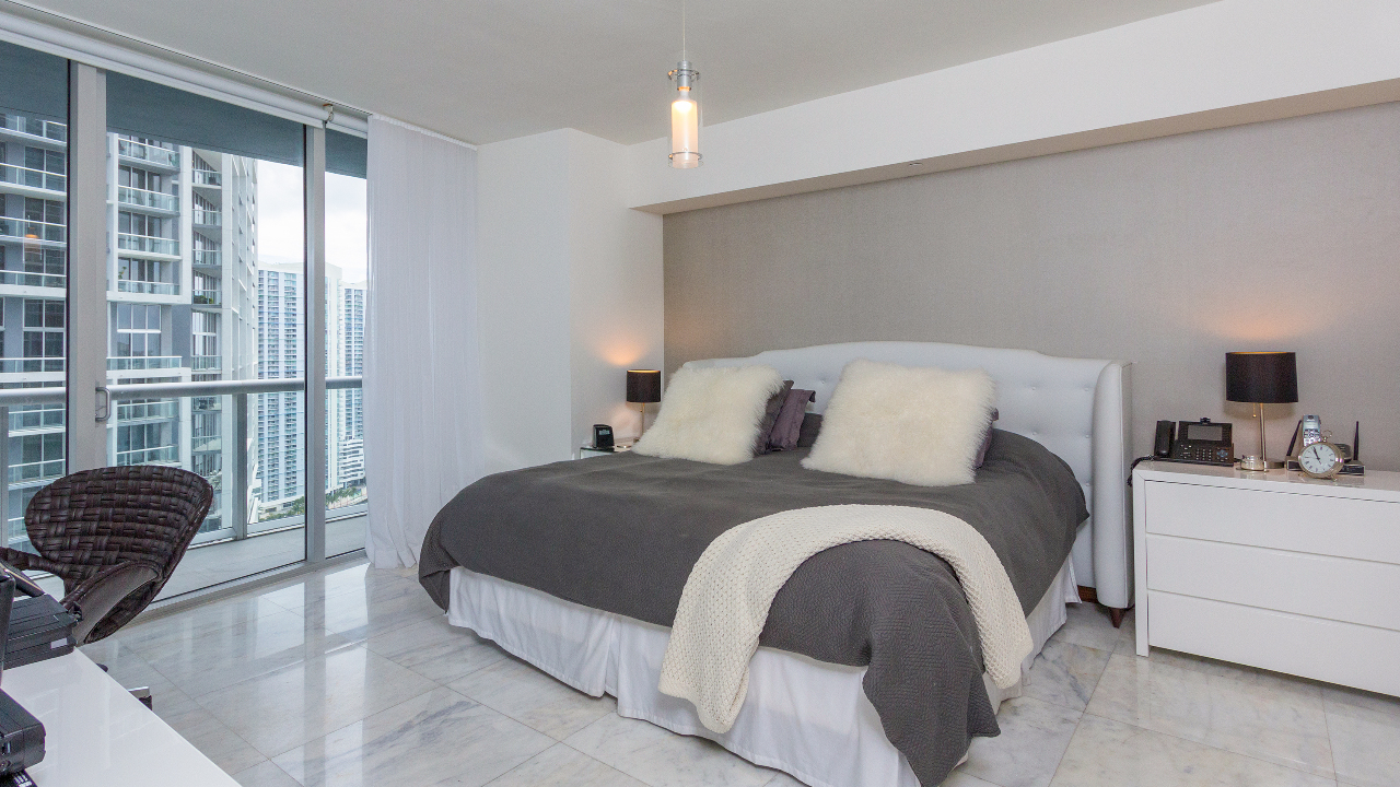 Icon-Brickell-Twr-1-#2810-13