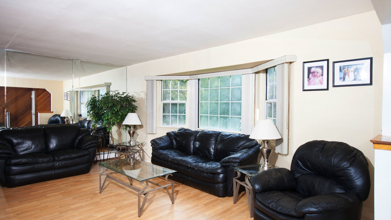 432 Atwell St, Hollbrook, NY, 11741 Scene 2