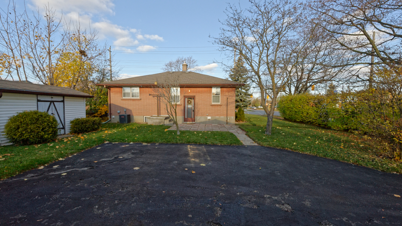 100 Victoria Road North, Guelph, ON, N1E 5H3 Scene 4