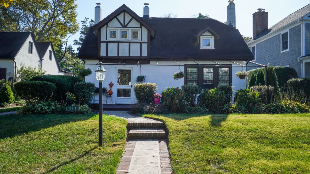 311 Monmouth Ave, Spring Lake, NJ, 07762 Scene 1