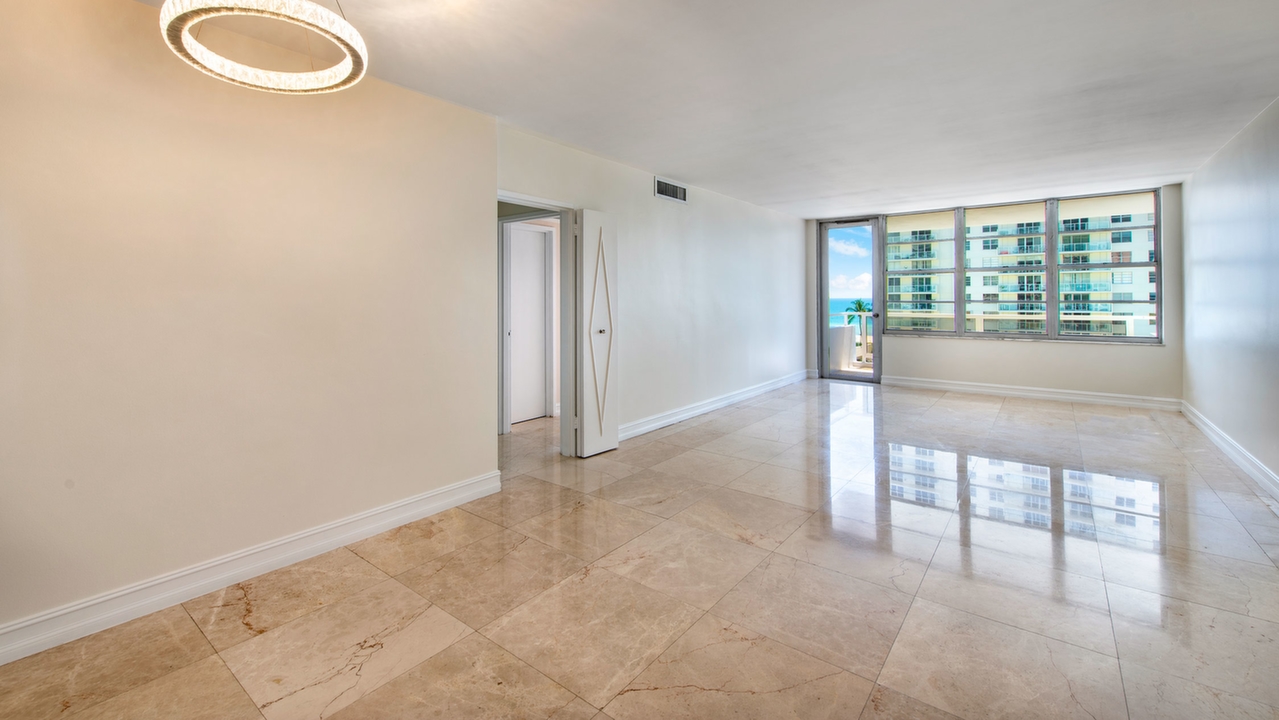 Seacoast-Condo-#7D-01