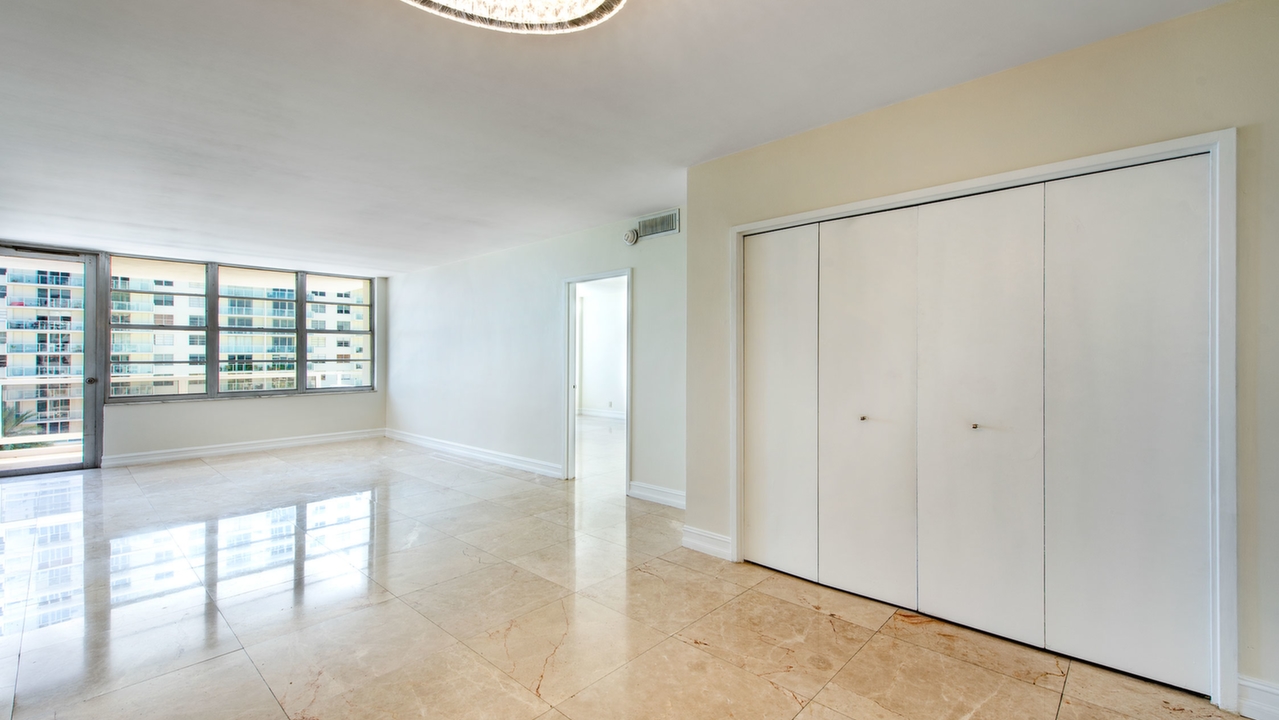Seacoast-Condo-#7D-02