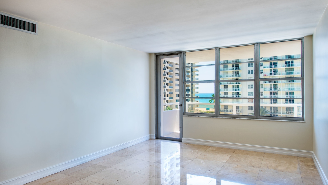 Seacoast-Condo-#7D-04