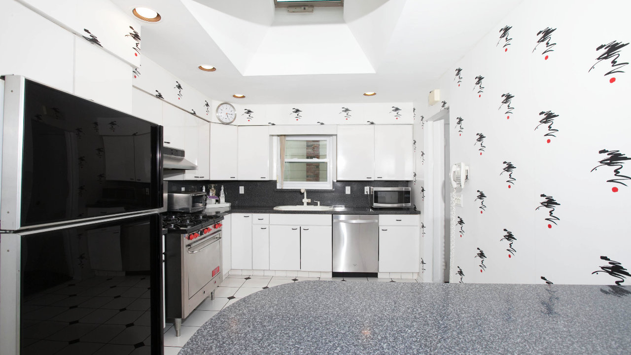 2004 Potter Avenue, Merrick, NY, 11566 Scene 4