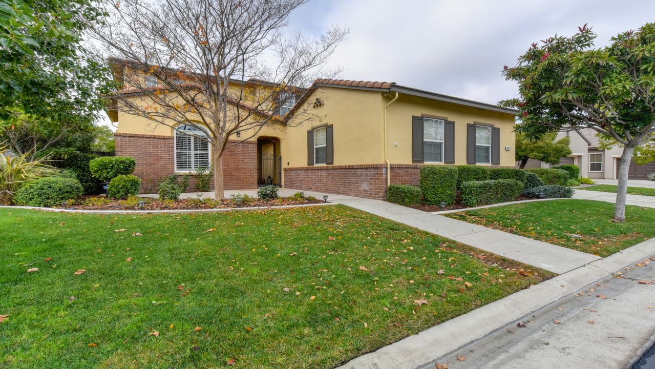 9622 Hawkes Bay Way, Elk Grove, CA, 95757 Scene 2