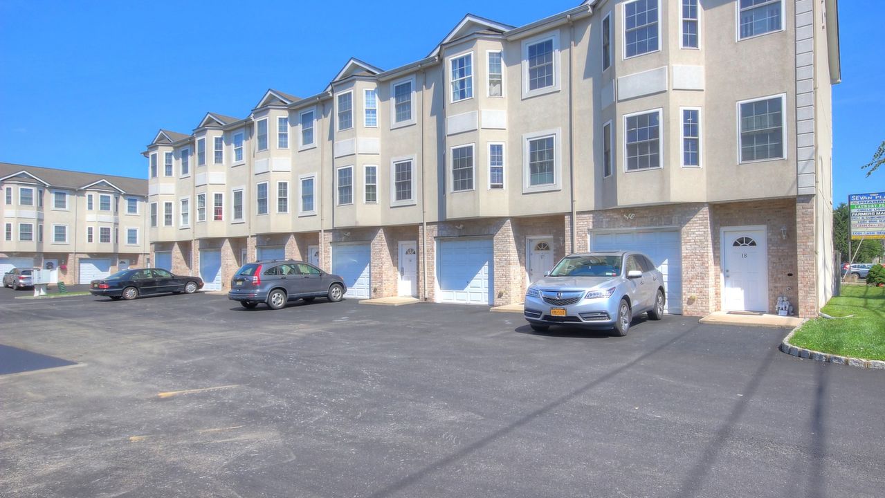 66 Terhune Ave, Lodi, NJ, 07644 Scene 1