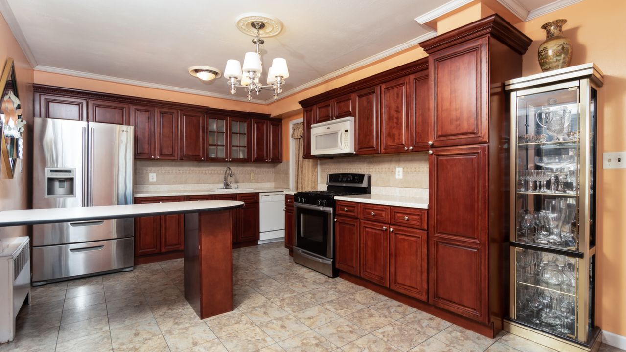 237 West Gates Avenue-110