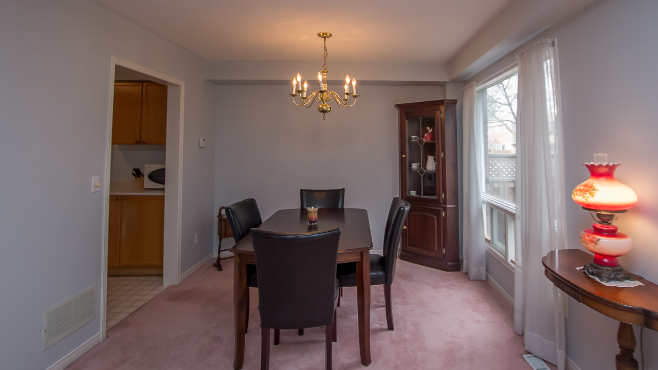 1 Lancewood Cres, Brampton, ON, L6S 5Y5 Scene 3