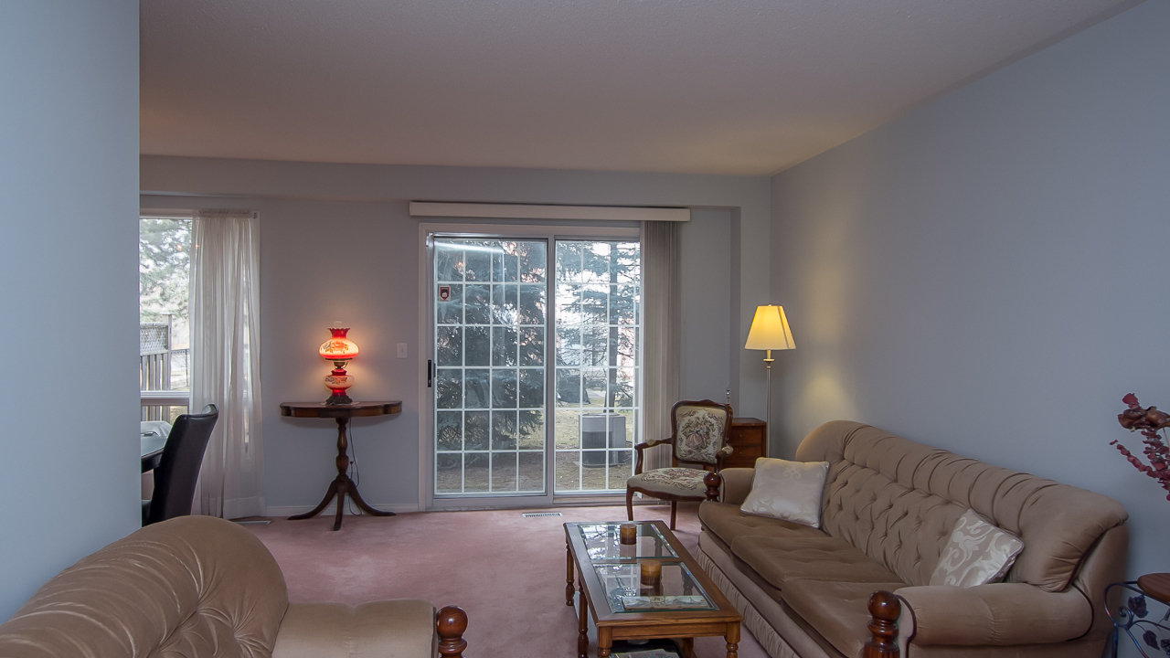 1 Lancewood Cres, Brampton, ON, L6S 5Y5 Scene 2