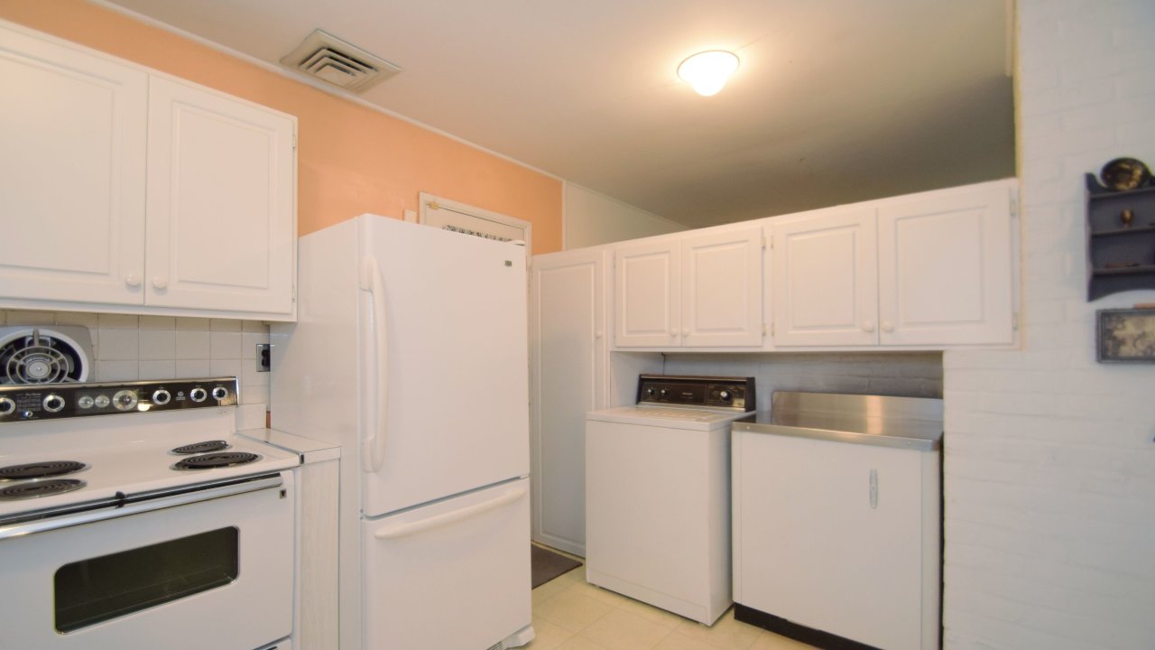 19 Graceful Ln, Levittown, PA, 19055 Scene 3