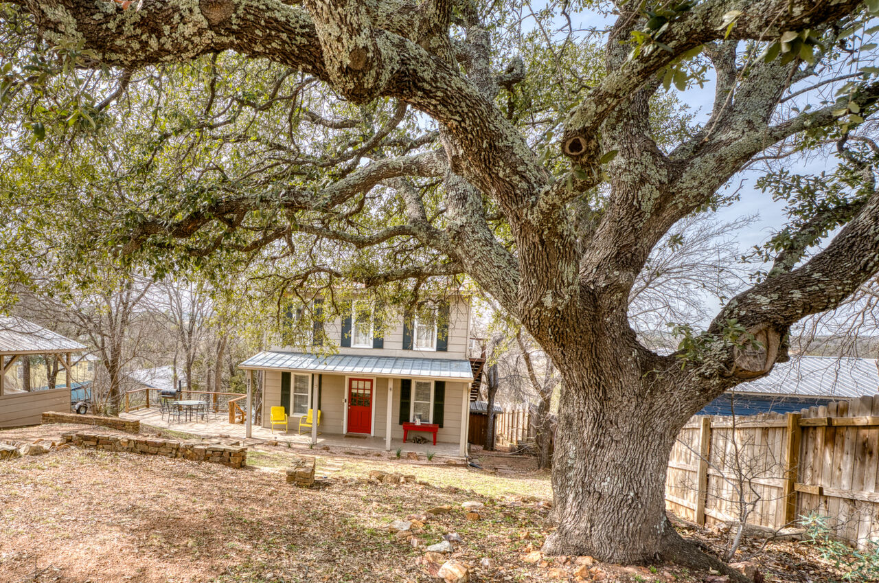 871 Sandy Mountain Dr, Sunrise Beach, TX, 78643 Scene 3