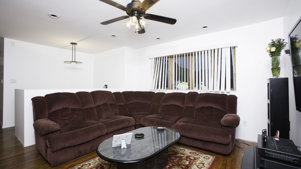 21 University Drive, Ronkonkoma, NY, 11779 Scene 2