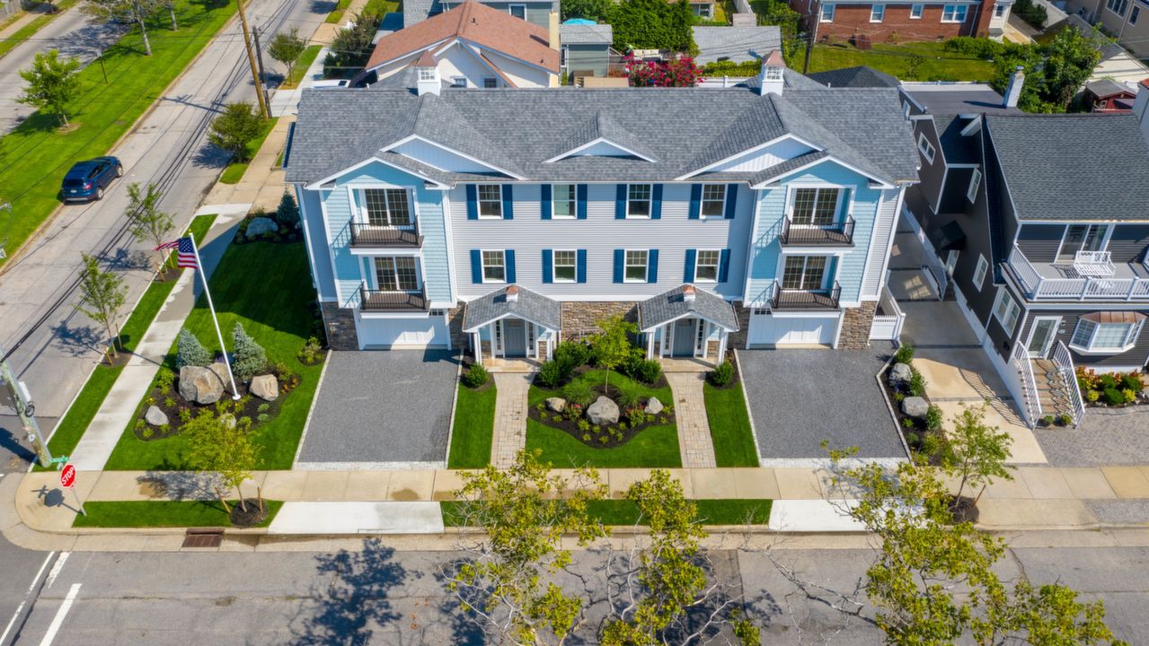 501 E Beech St, Long Beach, NY, 11561 Scene 1