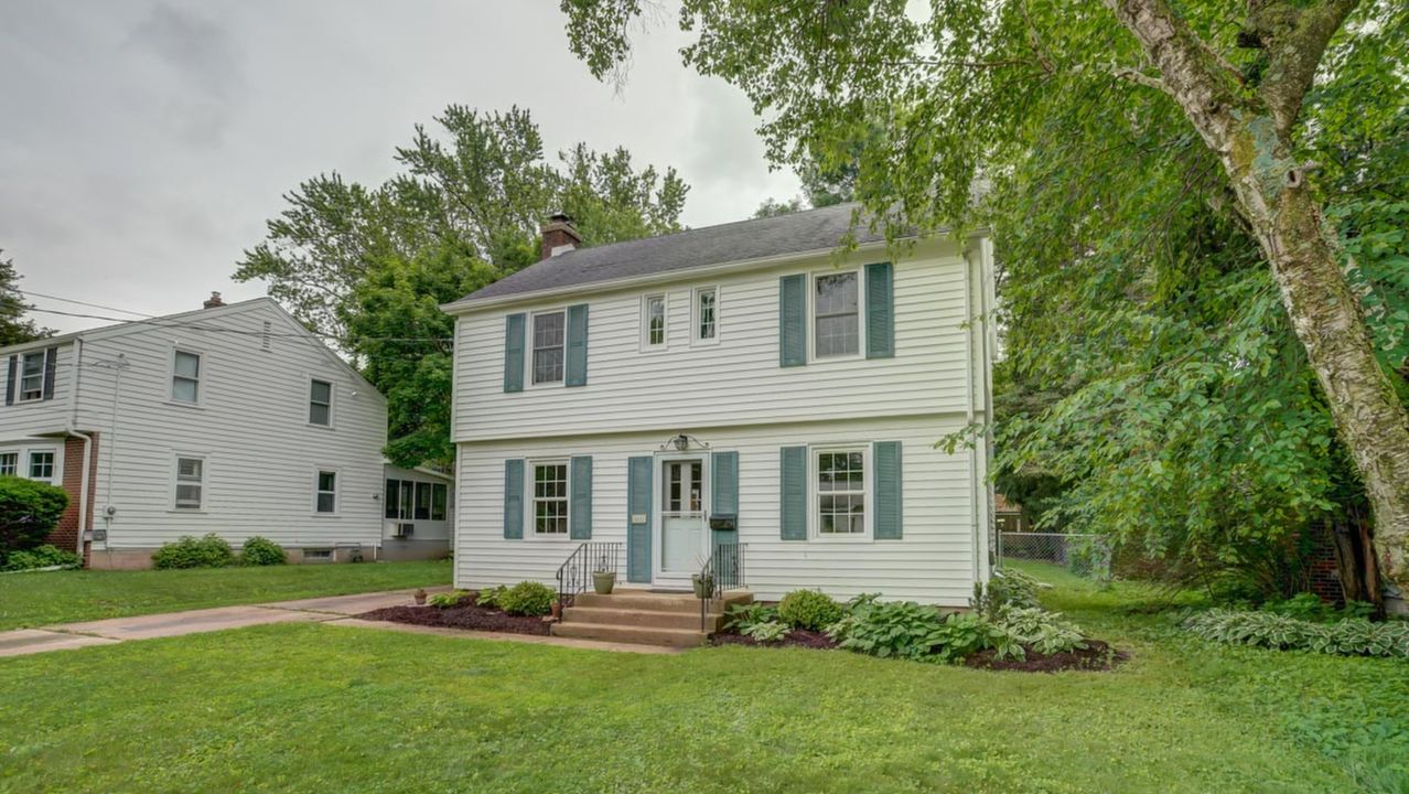 2819 Chamberlain Ave Madison-6