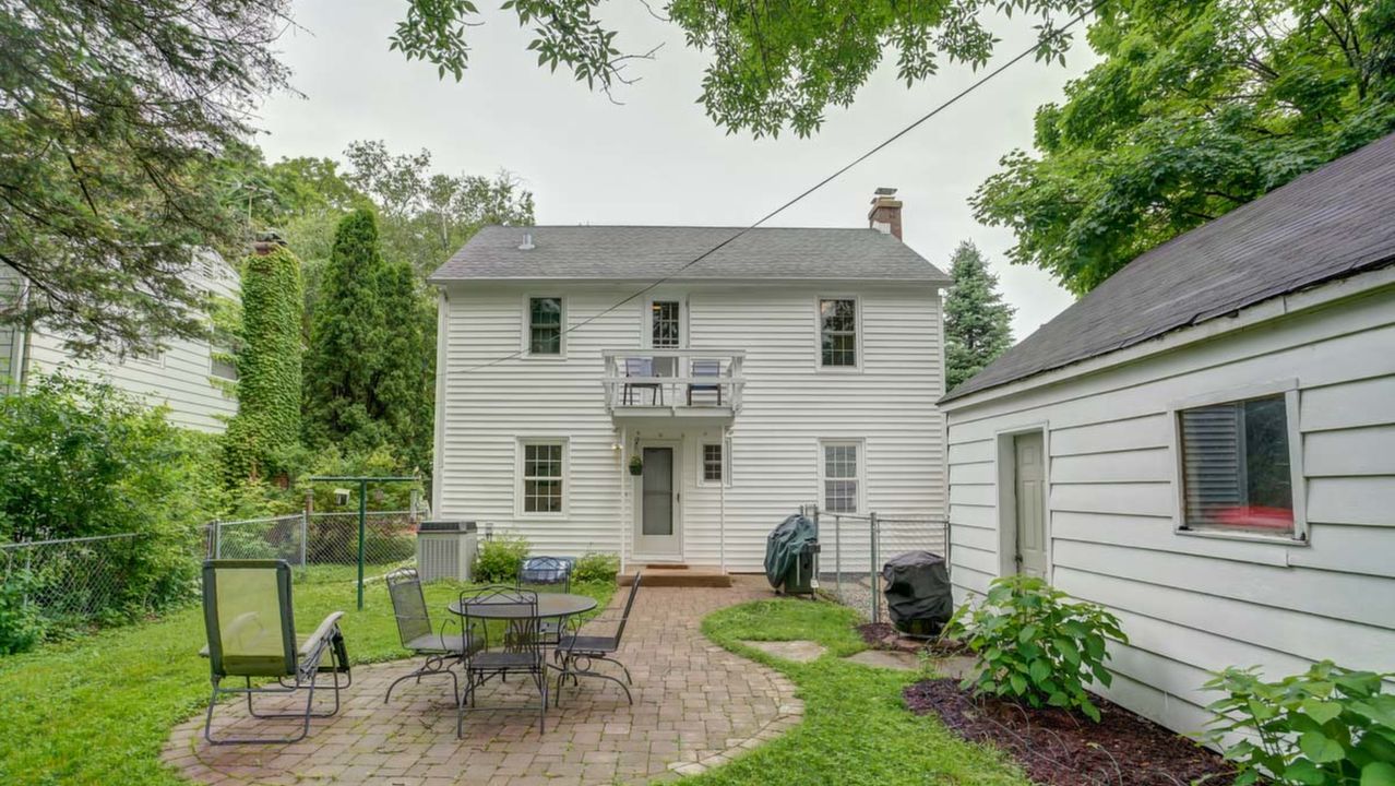 2819 Chamberlain Ave Madison-14