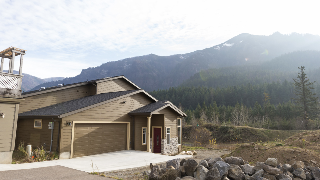 1132 Chinookan Dr, Cascade Locks, OR, 97014 Scene 1