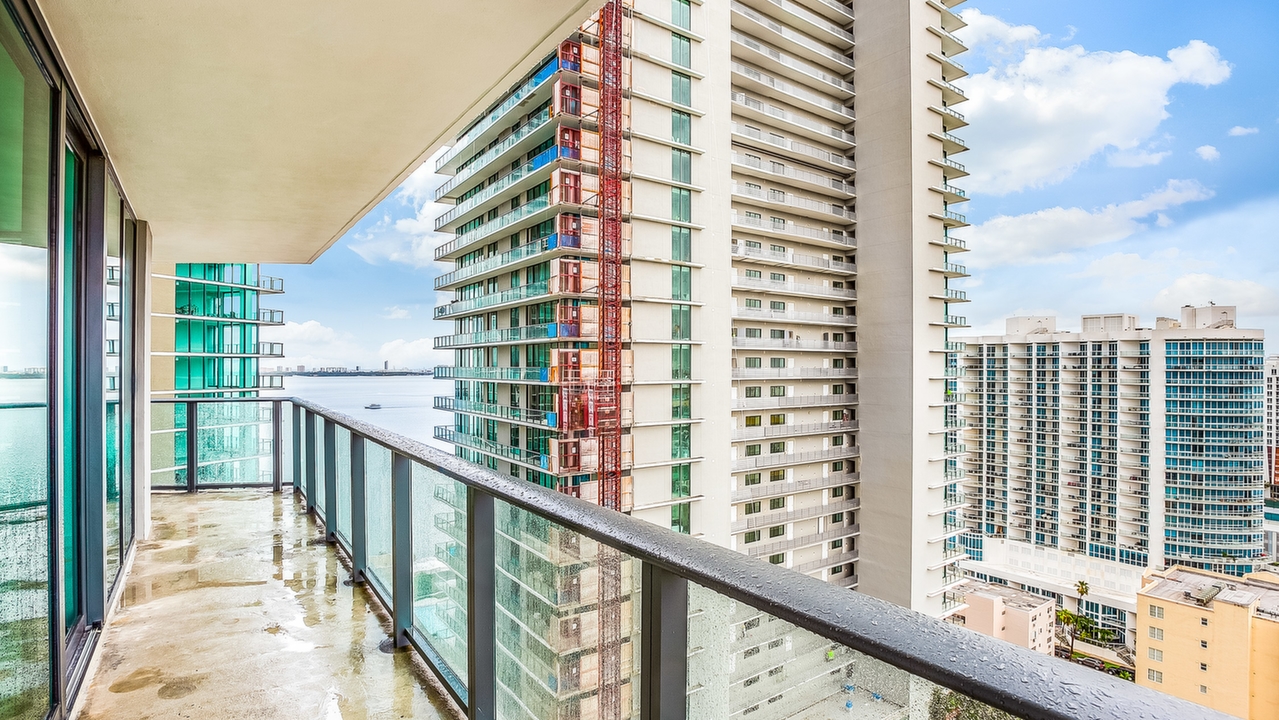Paraiso-Bayviews-#1806-04