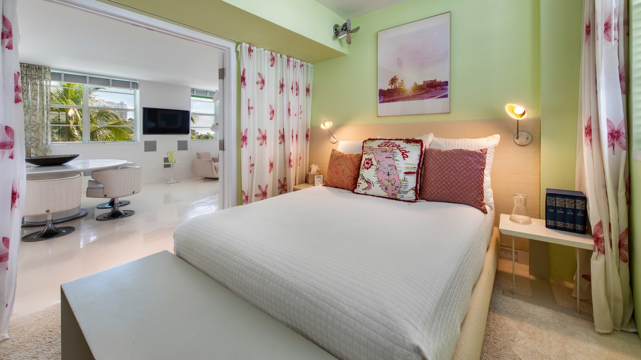 301-Ocean-Dr-#403-04