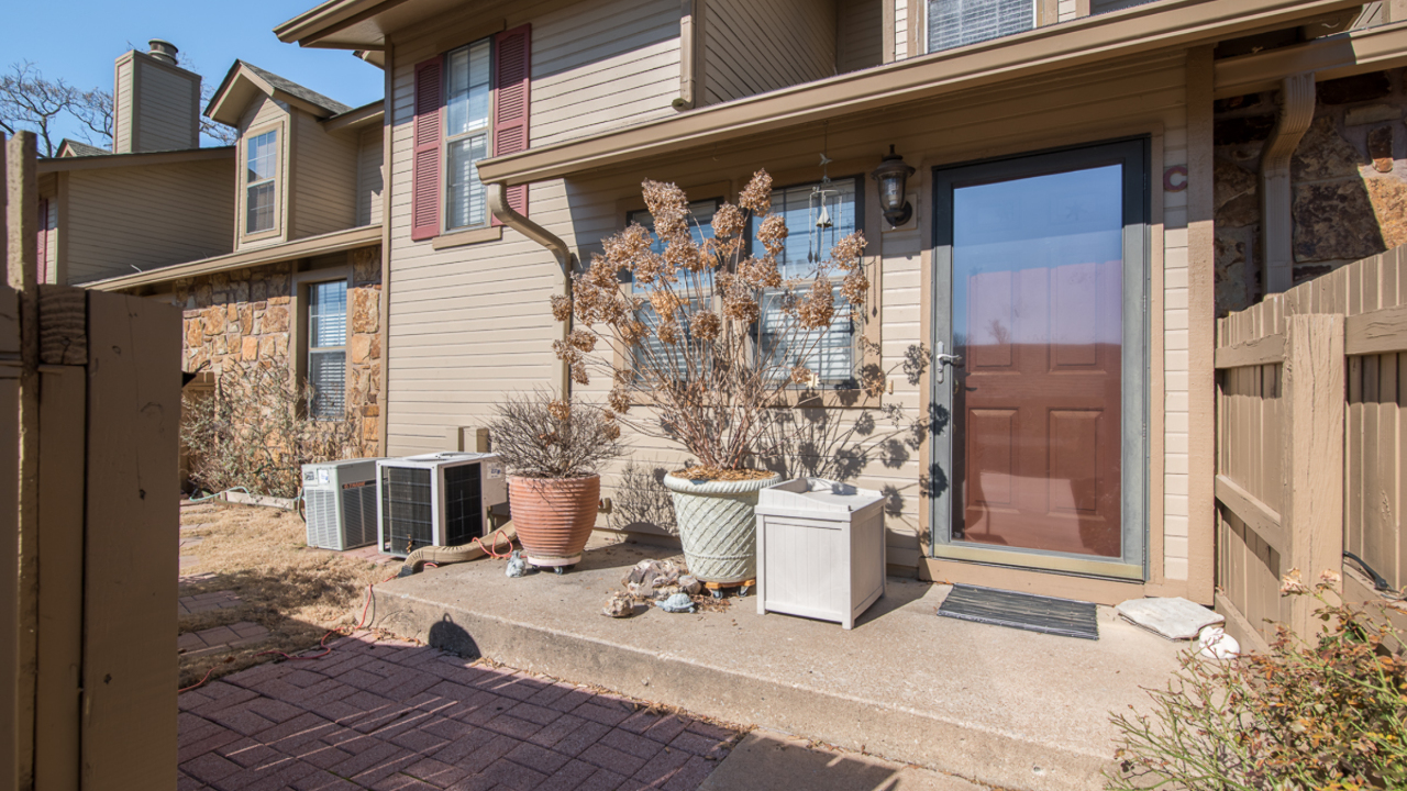 	9102 S Urbana Ave Unit#C Tulsa OK