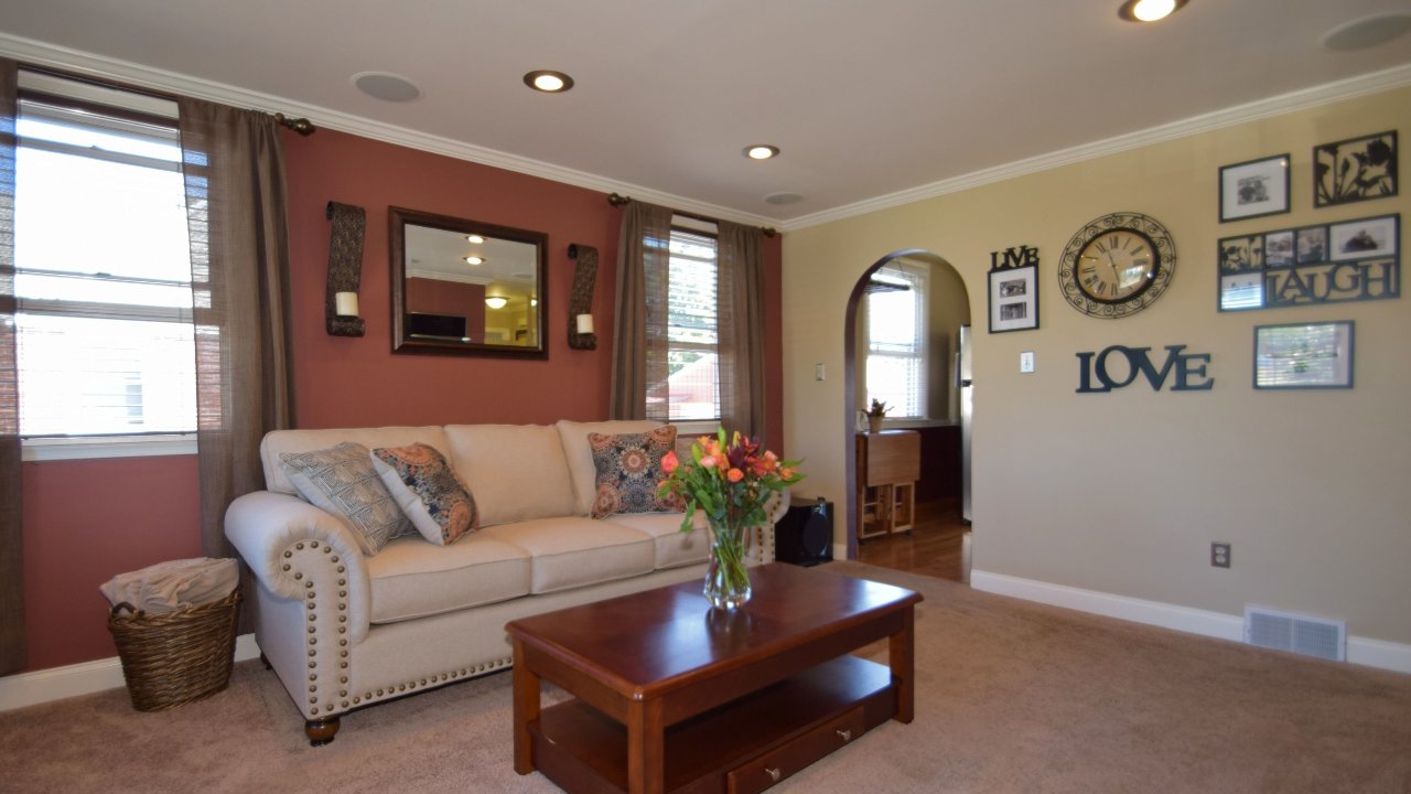 24 Wayne Ave, Trooper, PA, 19403 Scene 2