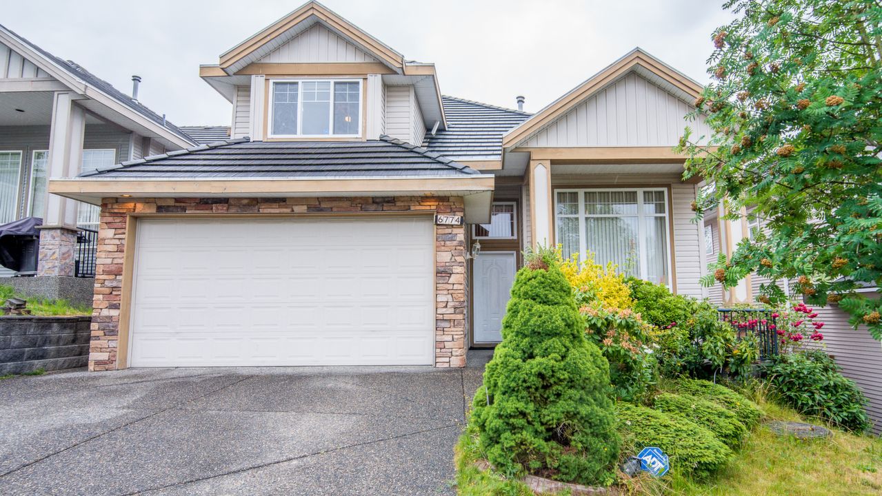 6774 145A St Surrey, Surrey, BC, V3S 0T2 Scene 1